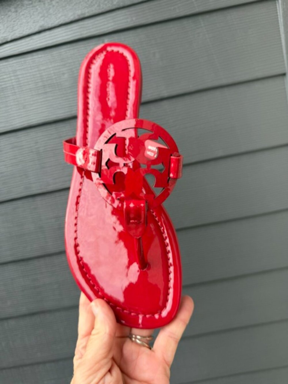 Tory Burch Designer Miller Red Patent Leather Sandals Flip Flop Thong 8 - Picture 8 of 8